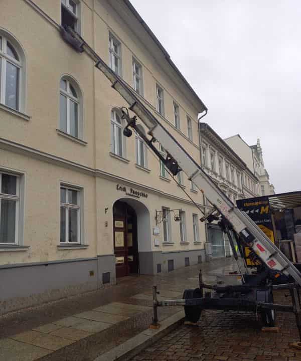 Möbellift in Frankfurt am Main für den Firmenumzug 